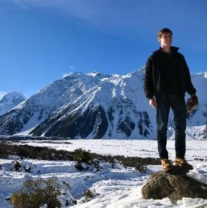 Meet your Posher, Chris